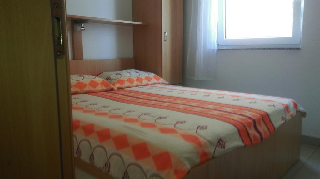 Apartments Iva Povljana Pokój zdjęcie